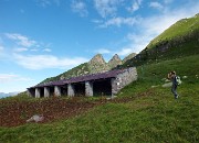 22 Pensana di Baita Monte Campo co i Tre Pizzi sullo sfondo